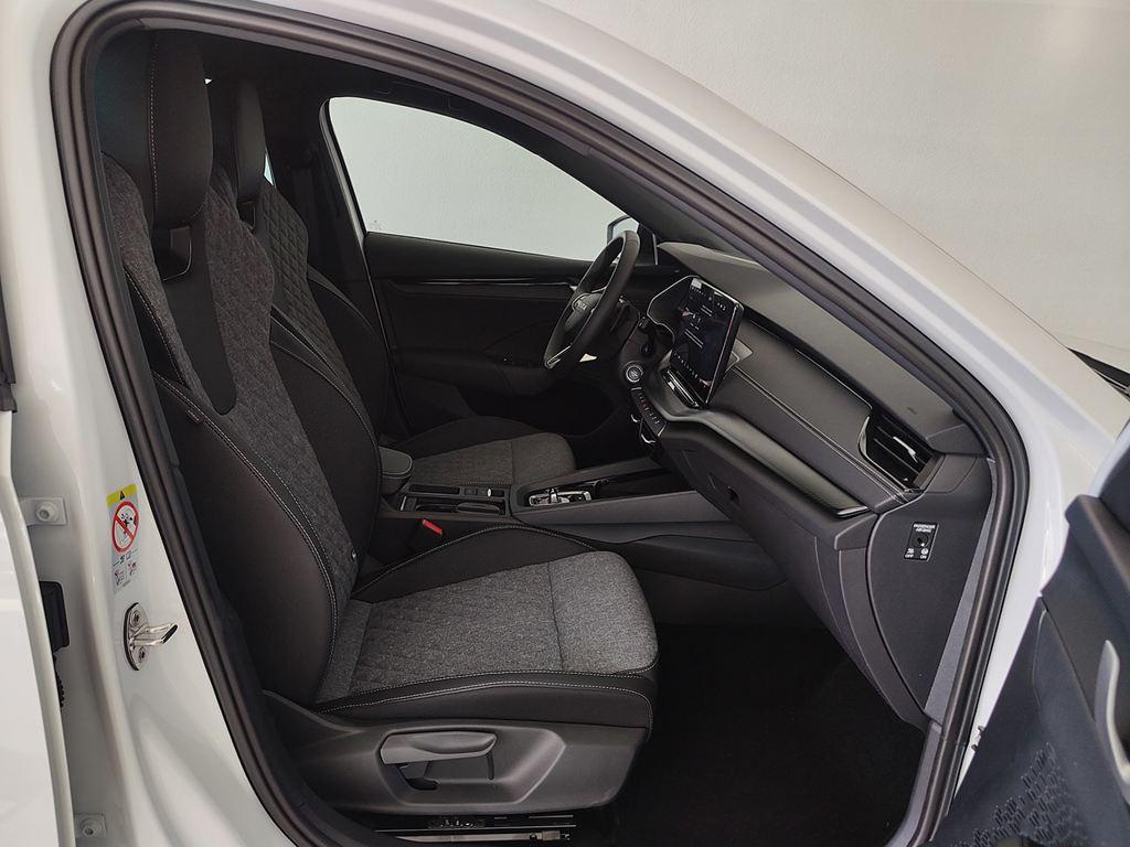 Skoda Octavia Combi 1.5 TSI m-HEV Sportline DSG 110 kW (150 CV) - 4