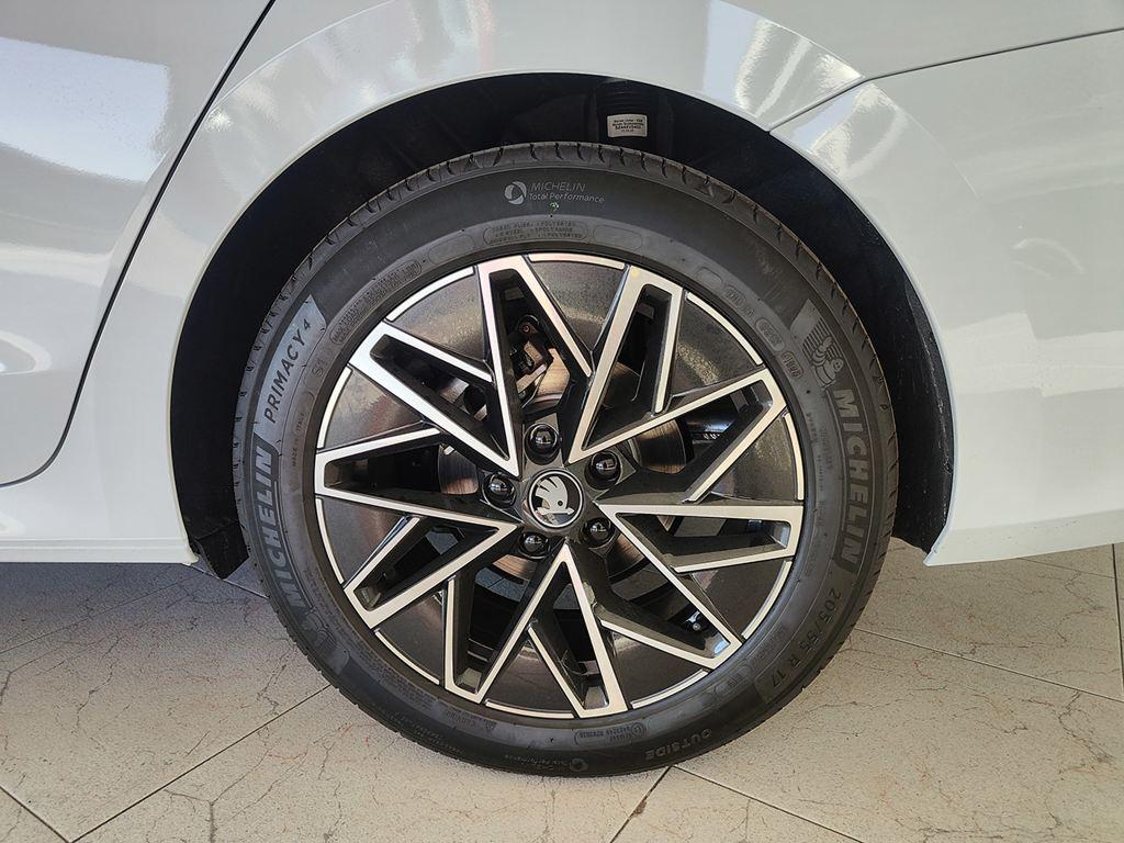 Skoda Octavia Combi 1.5 TSI m-HEV Sportline DSG 110 kW (150 CV) - 7