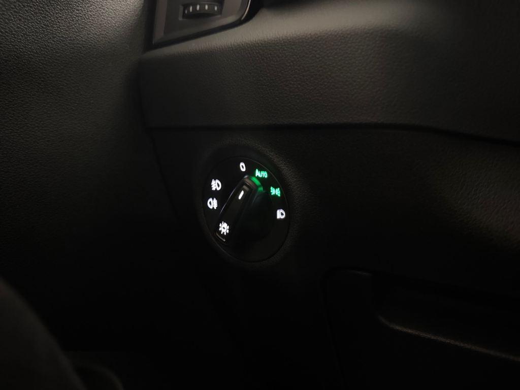 Skoda Karoq 1.5 TSI ACT Selection DSG 110 kW (150 CV) - 12