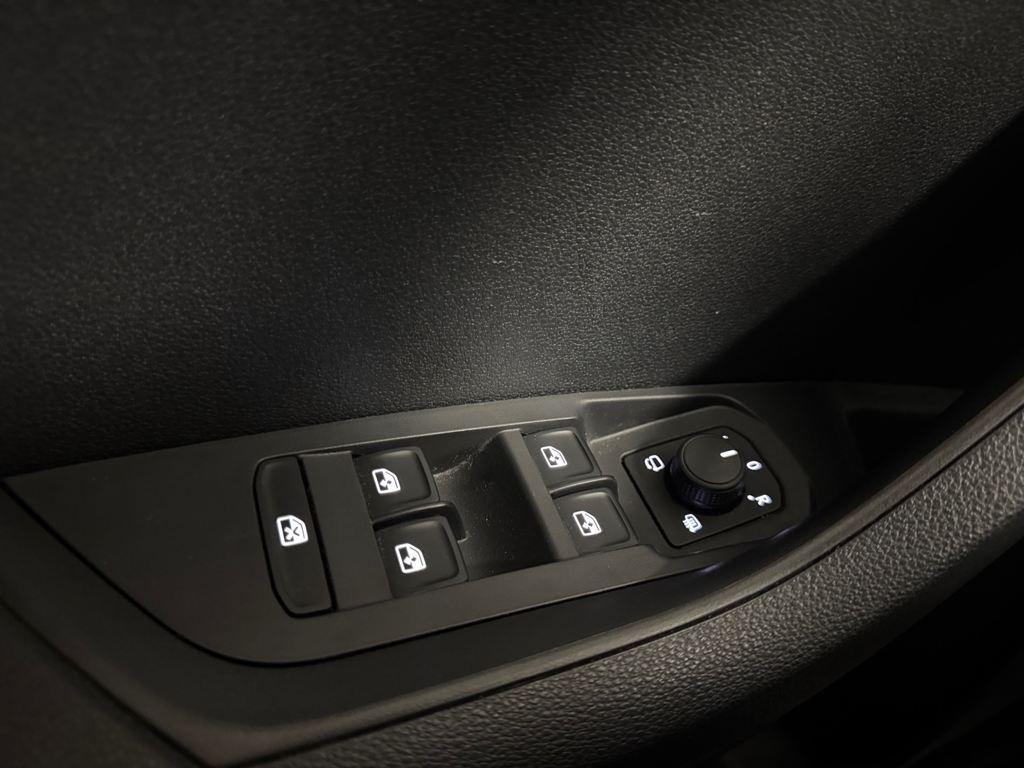 Skoda Karoq 1.5 TSI ACT Selection DSG 110 kW (150 CV) - 13