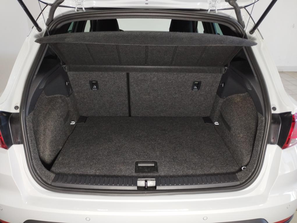 SEAT Arona 1.0 TSI S&S Xperience XM 85 kW (115 CV) - 6