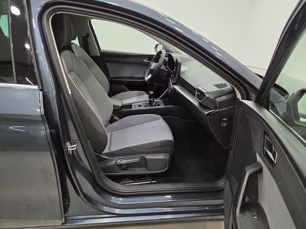 SEAT León 1.5 TSI S&S Style 25 Aniversario 85 kW (116 CV) - 4