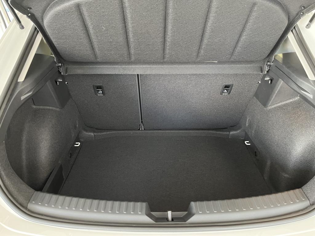 SEAT León 1.5 eTSI Style 25 Aniversario DSG 85 kW (116 CV) - 6