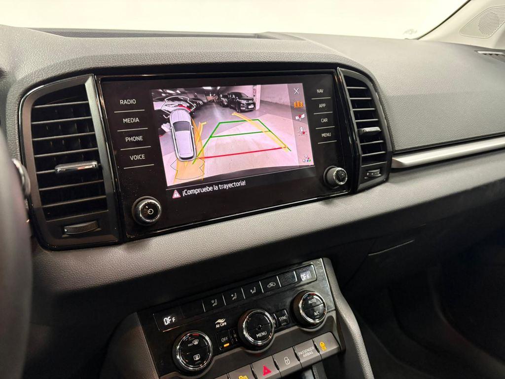 Skoda Karoq 1.5 TSI ACT Selection DSG 110 kW (150 CV) - 12