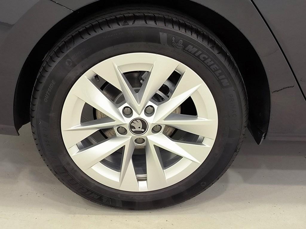 Skoda Octavia 1.5 TSI m-HEV Selection DSG 110 kW (150 CV) - 7