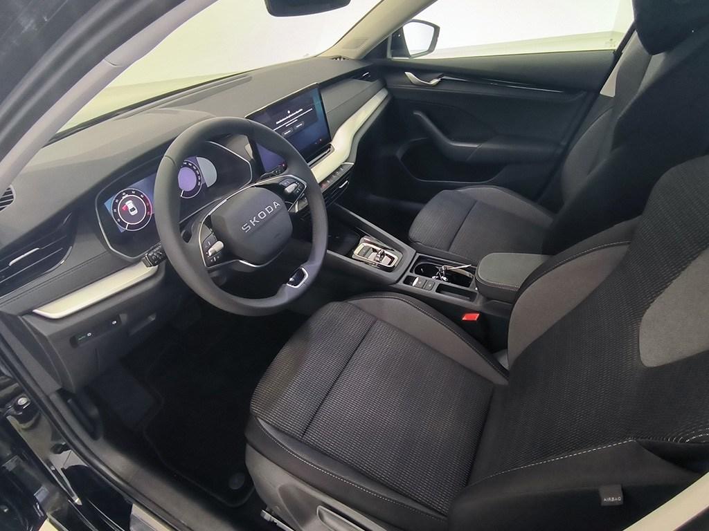 Skoda Octavia 1.5 TSI m-HEV Selection DSG 110 kW (150 CV) - 8