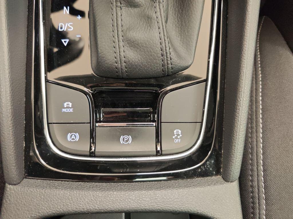 Skoda Karoq 2.0 TDI Style 4x4 DSG 110 kW (150 CV) - 11