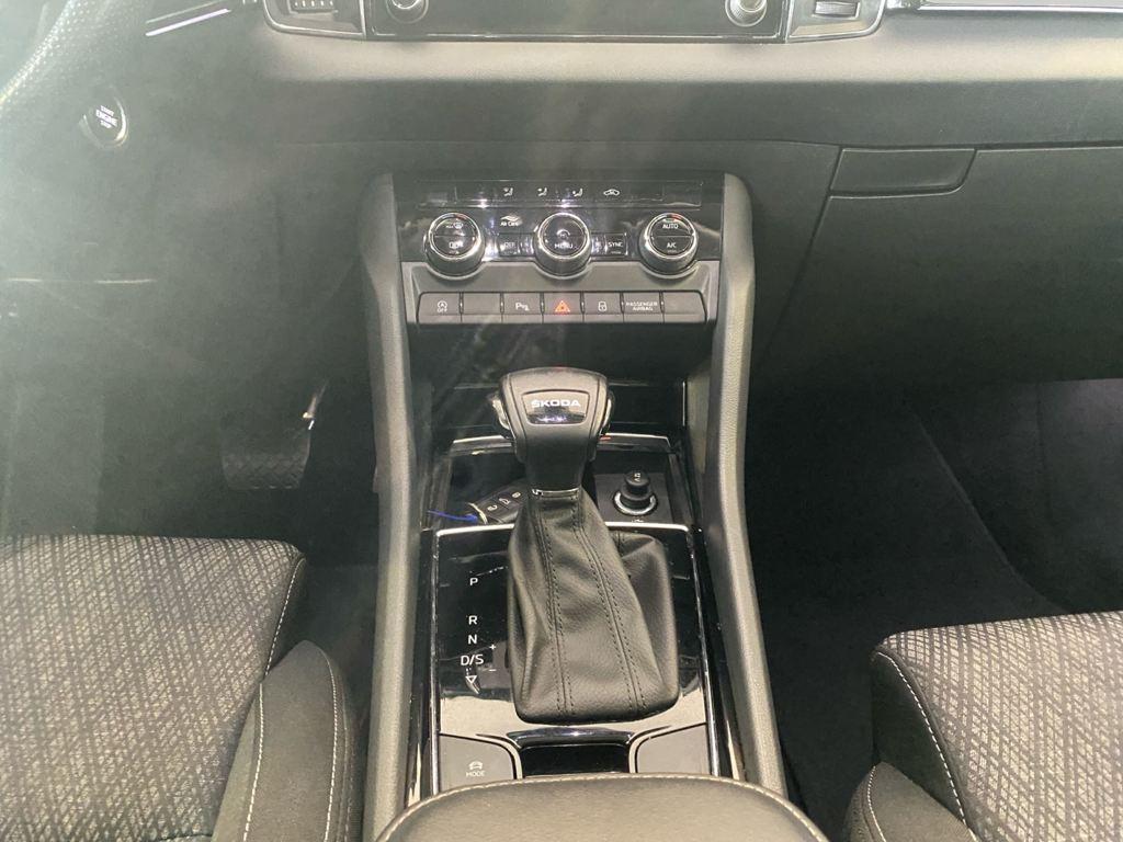 Skoda Karoq 1.5 TSI ACT Style DSG 110 kW (150 CV) - 14