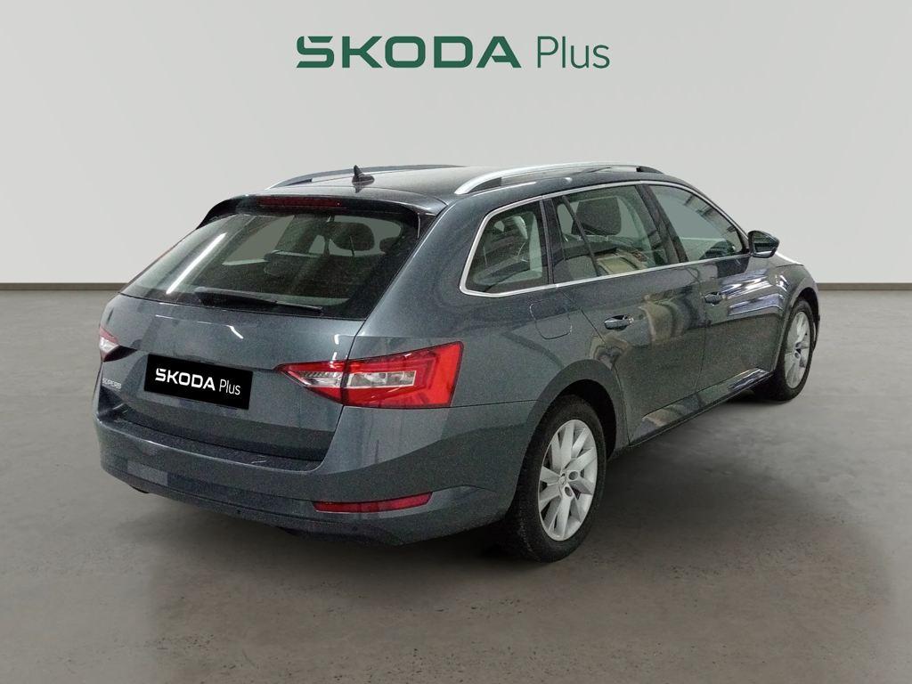 Skoda Superb Combi 2.0 TDI Ambition 110 kW (150 CV) - 10