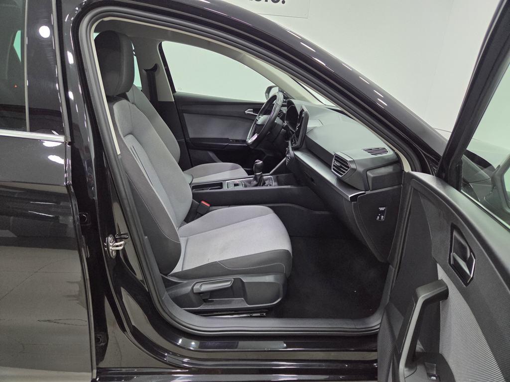 SEAT León 1.5 TSI S&S Style 25 Aniversario 85 kW (116 CV) - 4