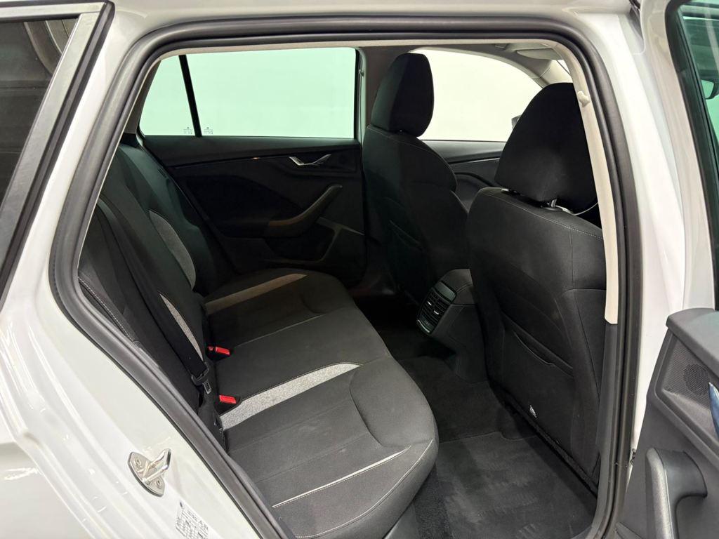 Skoda Kamiq 1.0 TSI Selection 85 kW (115 CV) - 5