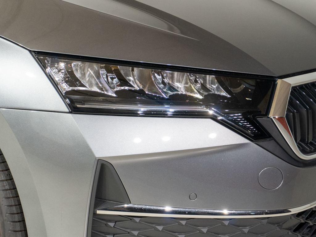 Skoda Octavia 1.5 TSI m-HEV Selection DSG 110 kW (150 CV) - 8