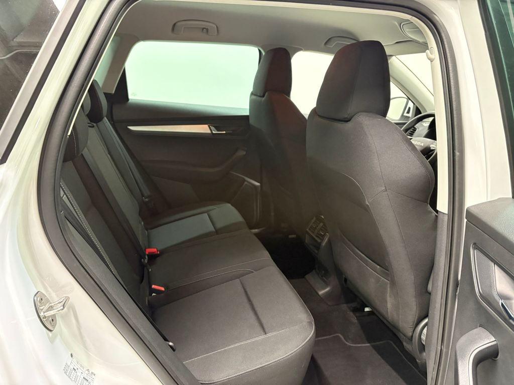 Skoda Karoq 2.0 TDI Selection DSG 110 kW (150 CV) - 5