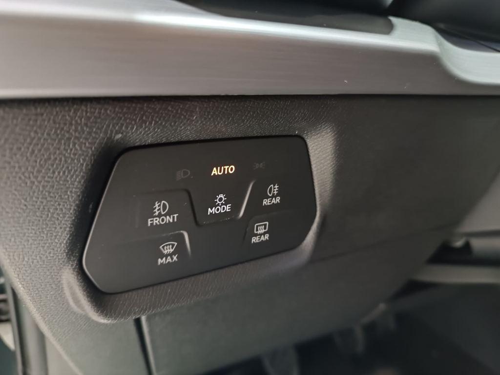 SEAT León 1.5 TSI S&S FR 25 Aniversario 85 kW (116 CV) - 9