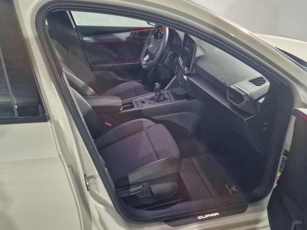 CUPRA León 1.5 TSI e-Hybrid 150 kW (204 CV) DSG - 4