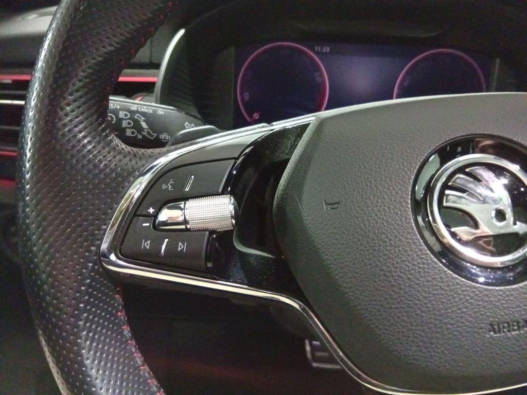 Skoda Kamiq 1.0 TSI Montecarlo DSG 81 kW (110 CV) - 8