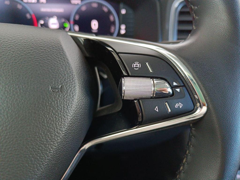 Skoda Karoq 1.5 TSI ACT Ambition 110 kW (150 CV) - 10