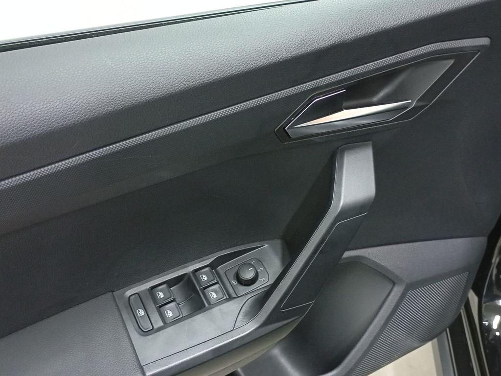 SEAT Arona 1.0 TSI Style XL 85 kW (115 CV) - 11