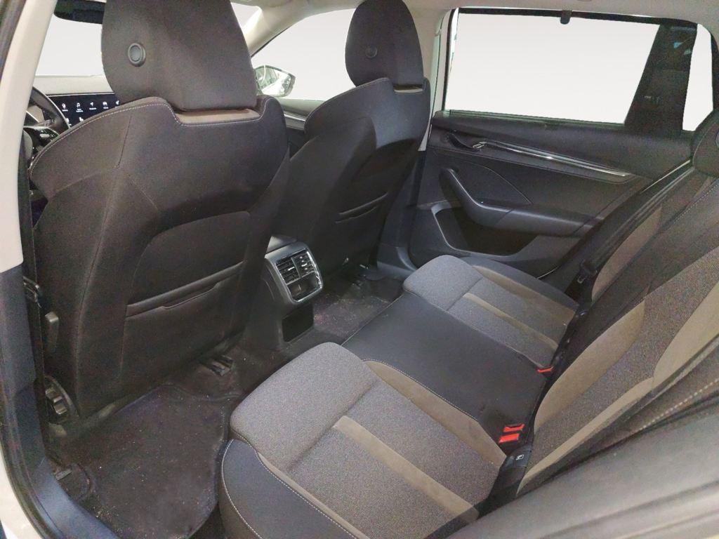 Skoda Octavia Combi 2.0 TDI Scout 4x4 DSG 110 kW (150 CV) - 9