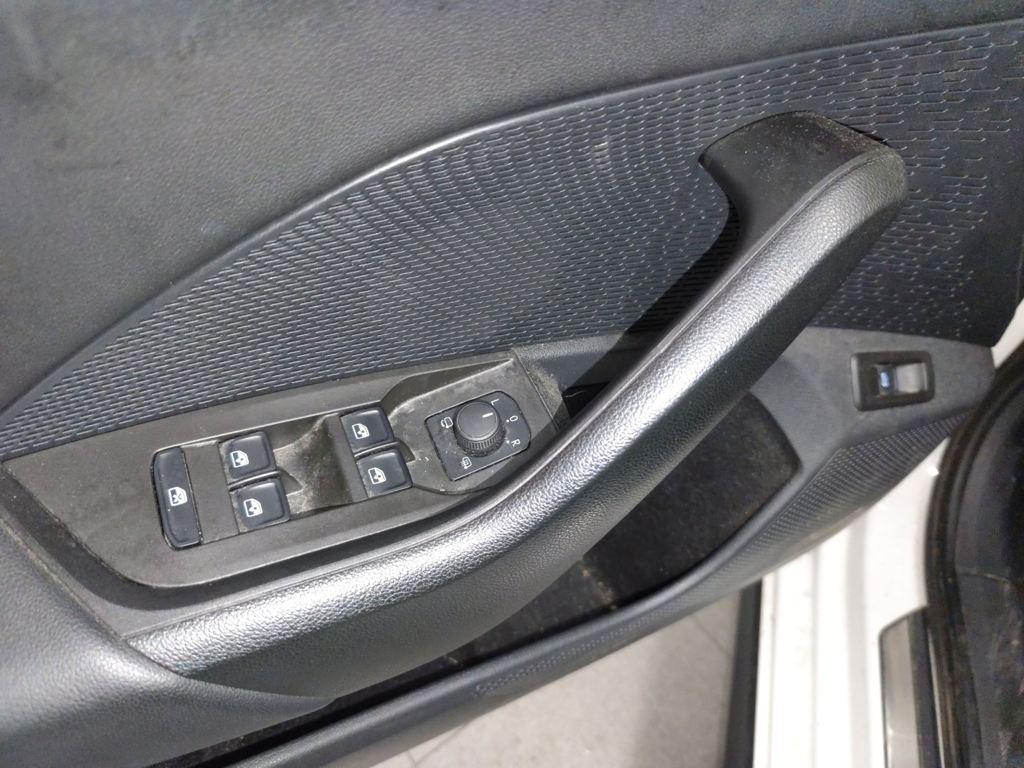 Skoda Octavia Combi 2.0 TDI Scout 4x4 DSG 110 kW (150 CV) - 12