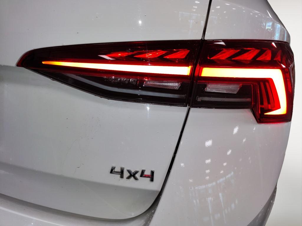 Skoda Octavia Combi 2.0 TDI Scout 4x4 DSG 110 kW (150 CV) - 14