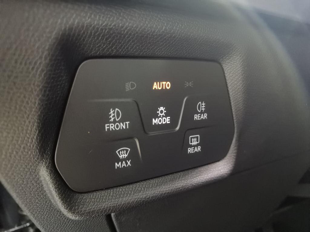 SEAT León 1.5 eTSI S&S Style Special Edition DSG 110 kW (150 CV) - 13