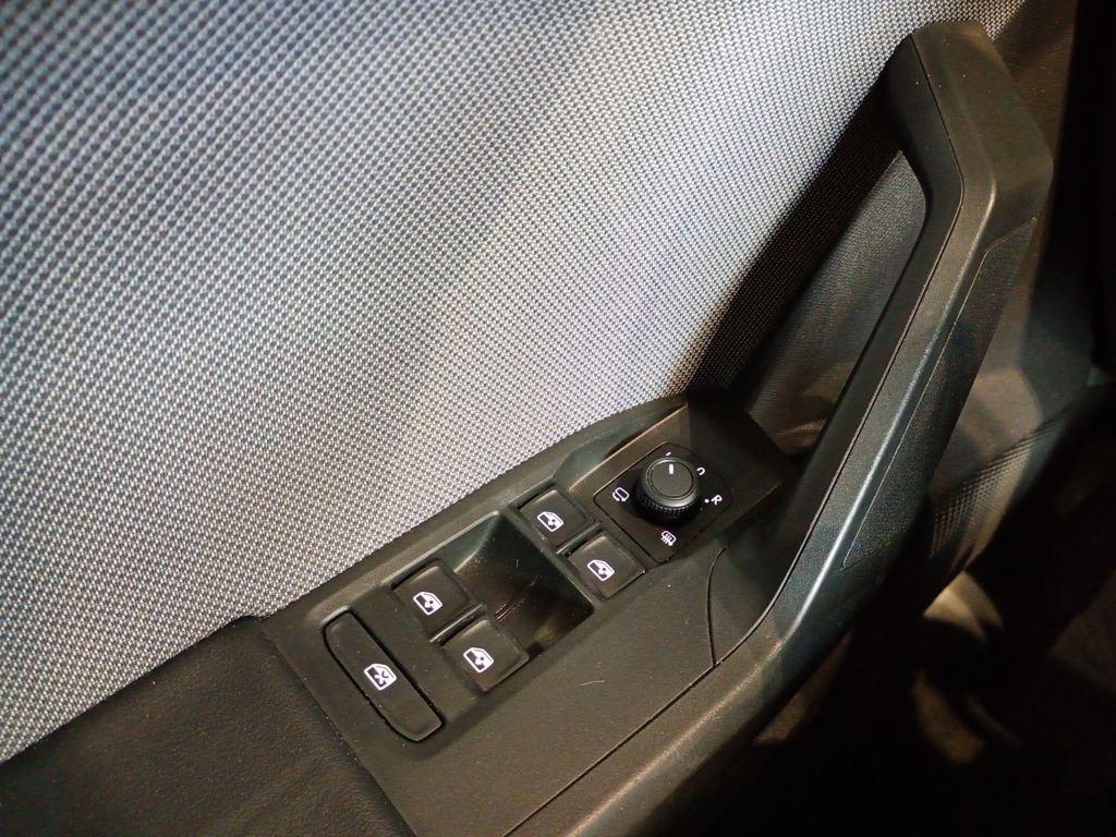 SEAT León 1.5 eTSI Style 25 Aniversario DSG 85 kW (116 CV) - 12