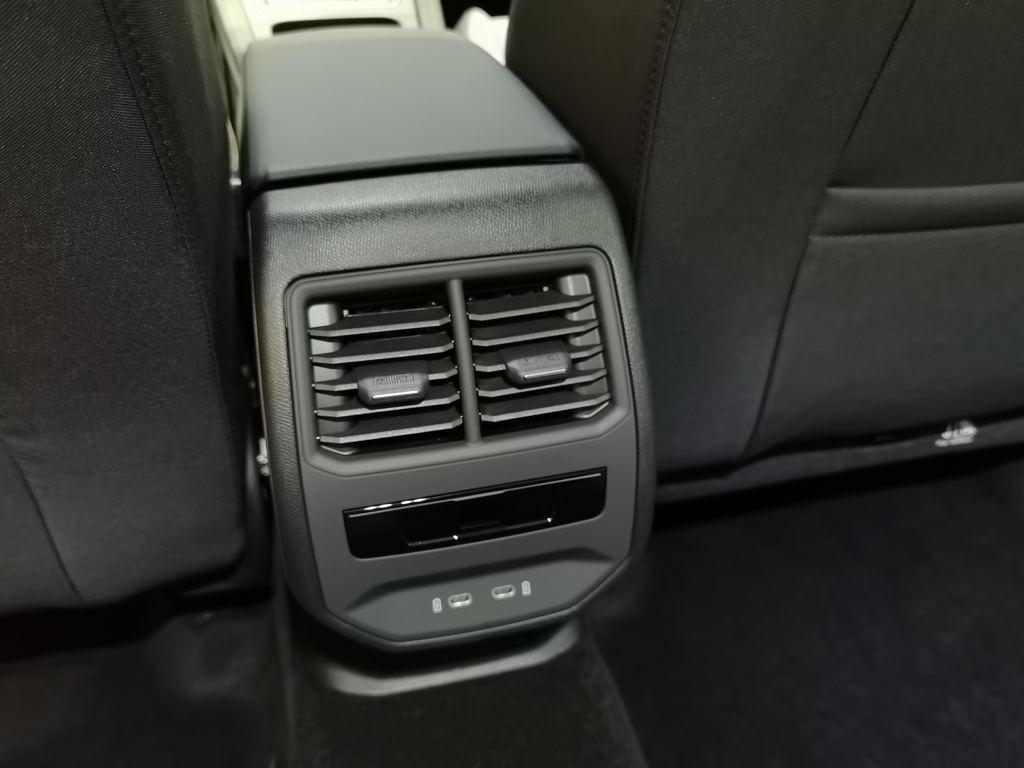 SEAT León 1.5 eTSI Style 25 Aniversario DSG 85 kW (116 CV) - 17