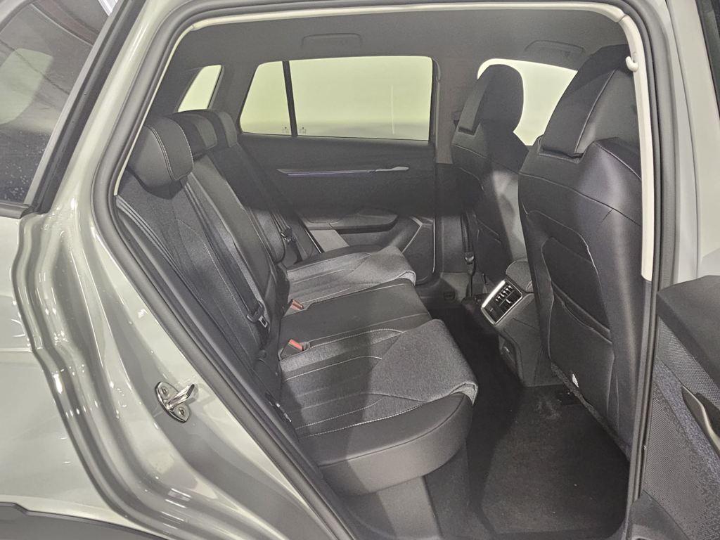 Skoda Elroq 60 63 kWh 150 kW (204 CV) - 5