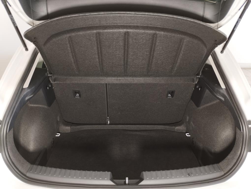 SEAT León 2.0 TDI S&S Style XS 85 kW (115 CV) - 6