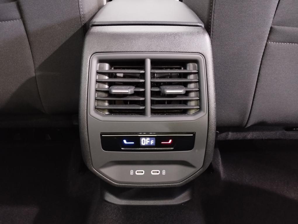 SEAT León 2.0 TDI S&S Style XS 85 kW (115 CV) - 9