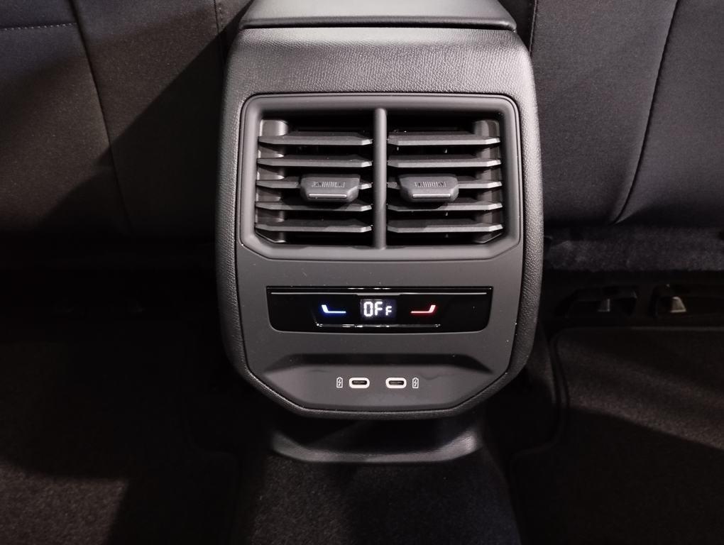 SEAT León 2.0 TDI S&S Style XS 85 kW (115 CV) - 10