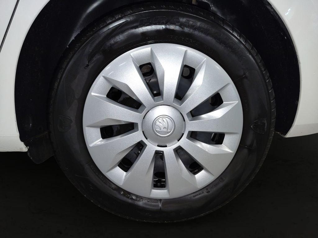 Skoda Fabia 1.0 TSI Active 70 kW (95 CV) - 7