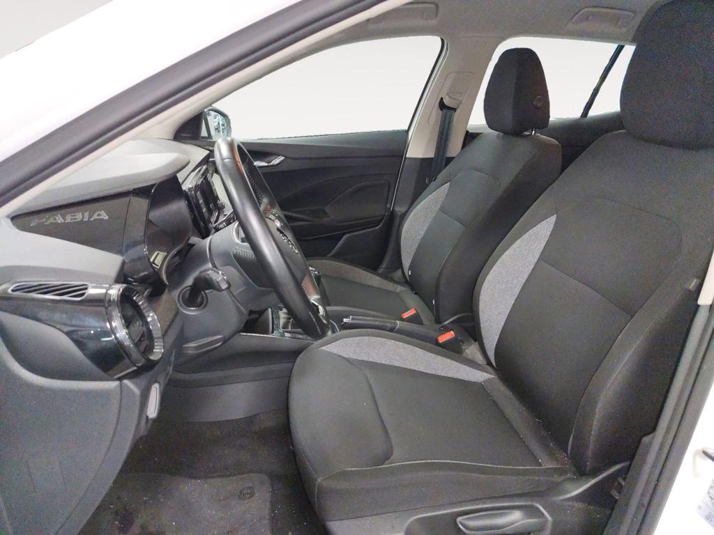 Skoda Fabia 1.0 TSI Active 70 kW (95 CV) - 13