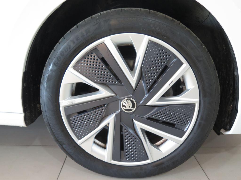 Skoda Superb Combi 1.5 TSI m-HEV Selection DSG 110 kW (150 CV) - 7