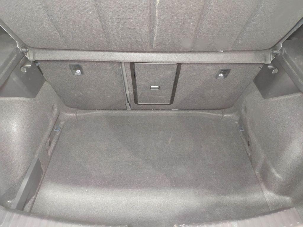 SEAT León 1.5 TSI S&S FR 25 Aniversario 85 kW (116 CV) - 6