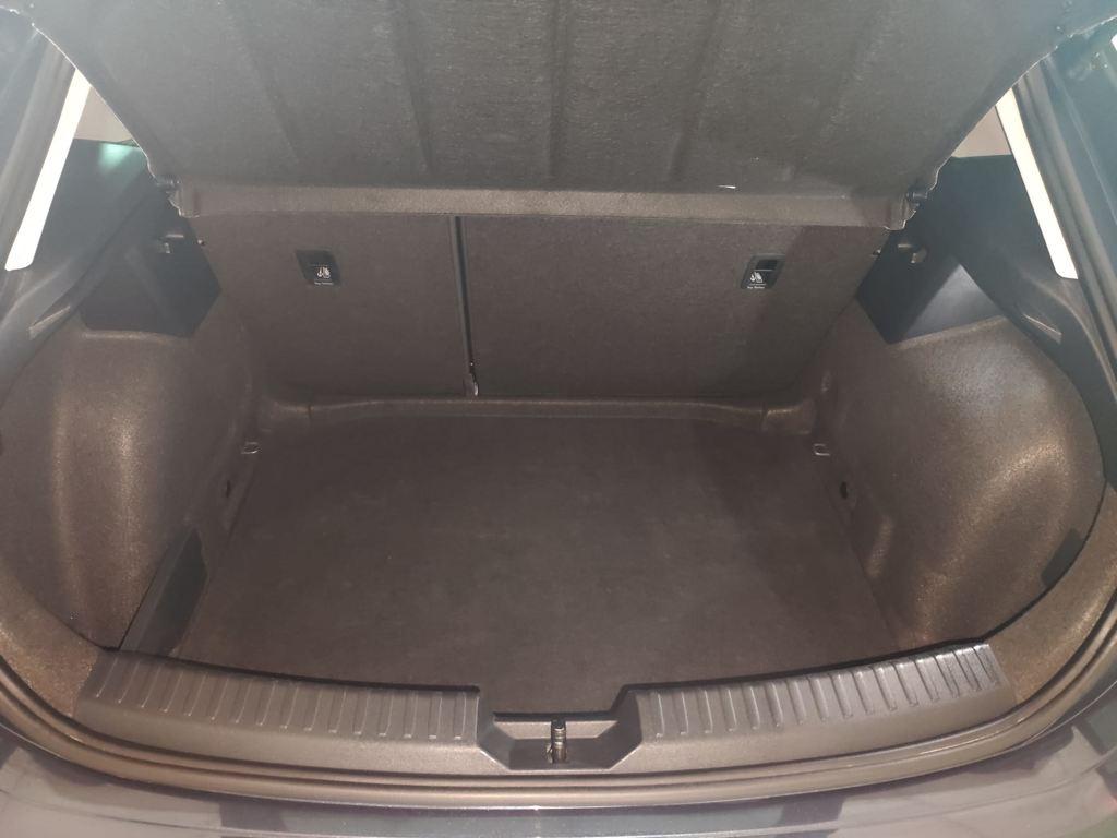 SEAT León 2.0 TDI S&S Style XS 85 kW (115 CV) - 6