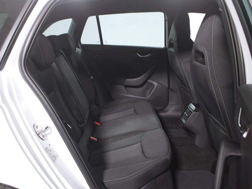 Skoda Scala 1.0 TSI Plus DSG 85 kW (115 CV) - 5