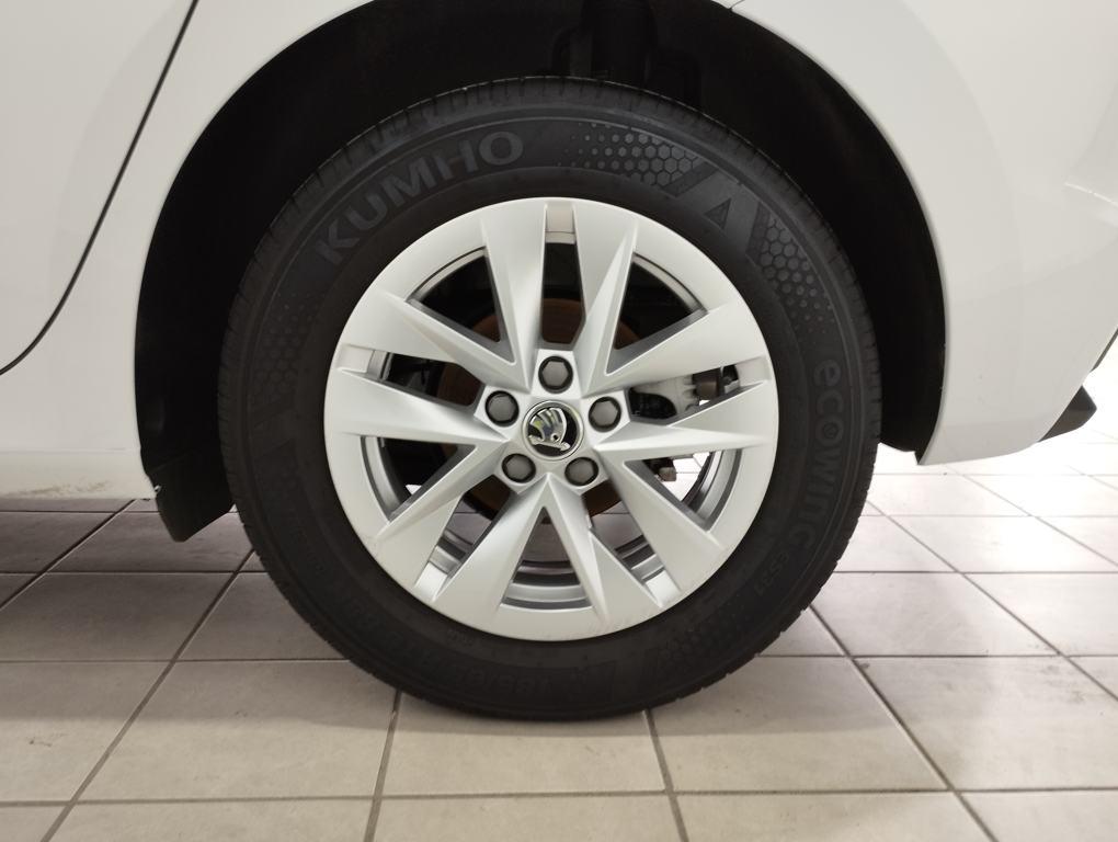 Skoda Fabia 1.0 TSI Selection 70 kW (95 CV) - 7