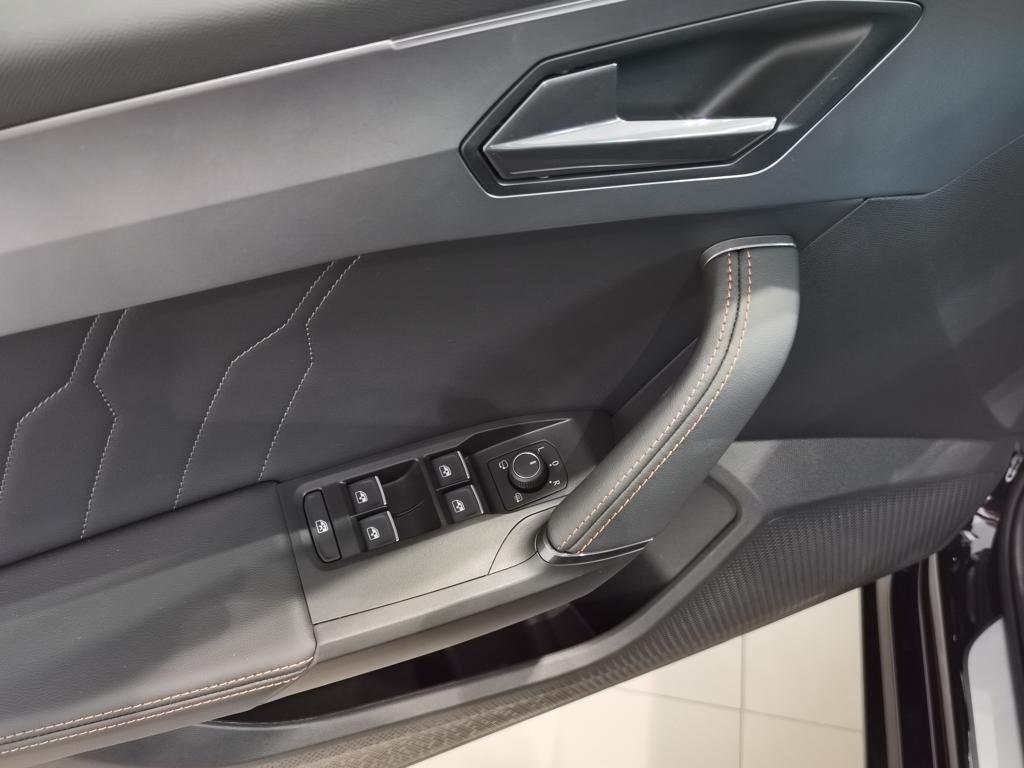 CUPRA Leon Sportstourer 1.5 eTSI DSG 110 kW (150 CV) - 18