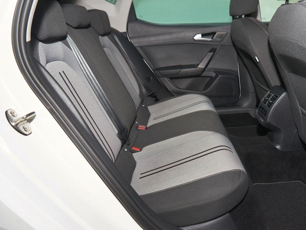 SEAT León 1.5 eTSI Style 25 Aniversario DSG 85 kW (116 CV) - 5