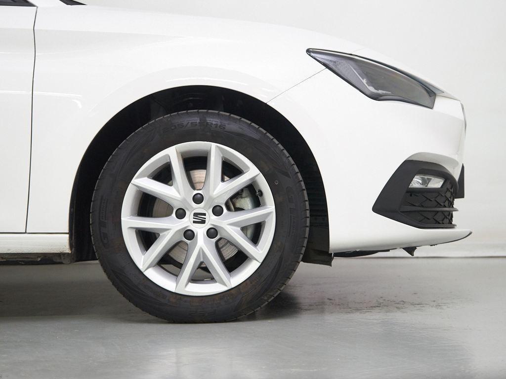 SEAT León 1.5 eTSI Style 25 Aniversario DSG 85 kW (116 CV) - 7