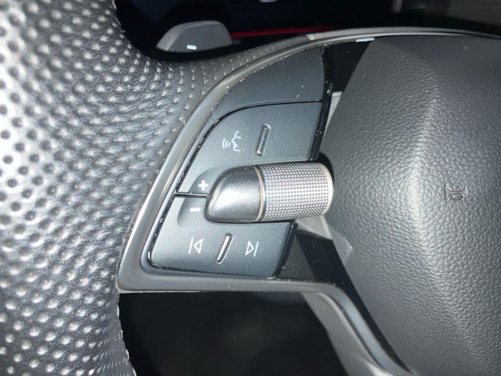 Skoda Kamiq 1.0 TSI Monte Carlo DSG 85 kW (115 CV) - 8