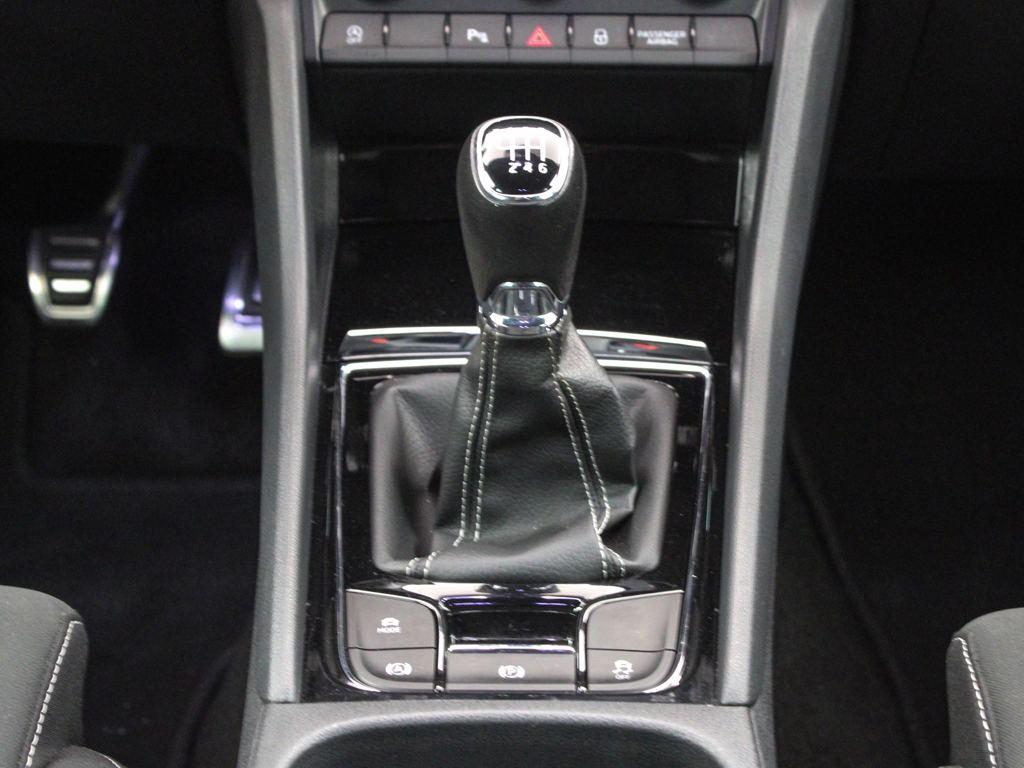 Skoda Karoq 1.5 TSI Sportline 110 kW (150 CV) - 10