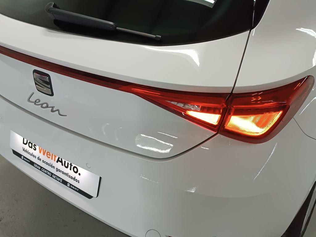 SEAT León 1.5 eTSI Style 25 Aniversario DSG 85 kW (116 CV) - 17
