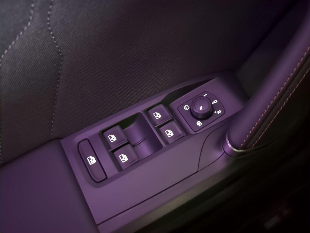 CUPRA León 1.5 TSI e-Hybrid 150 kW (204 CV) DSG - 16