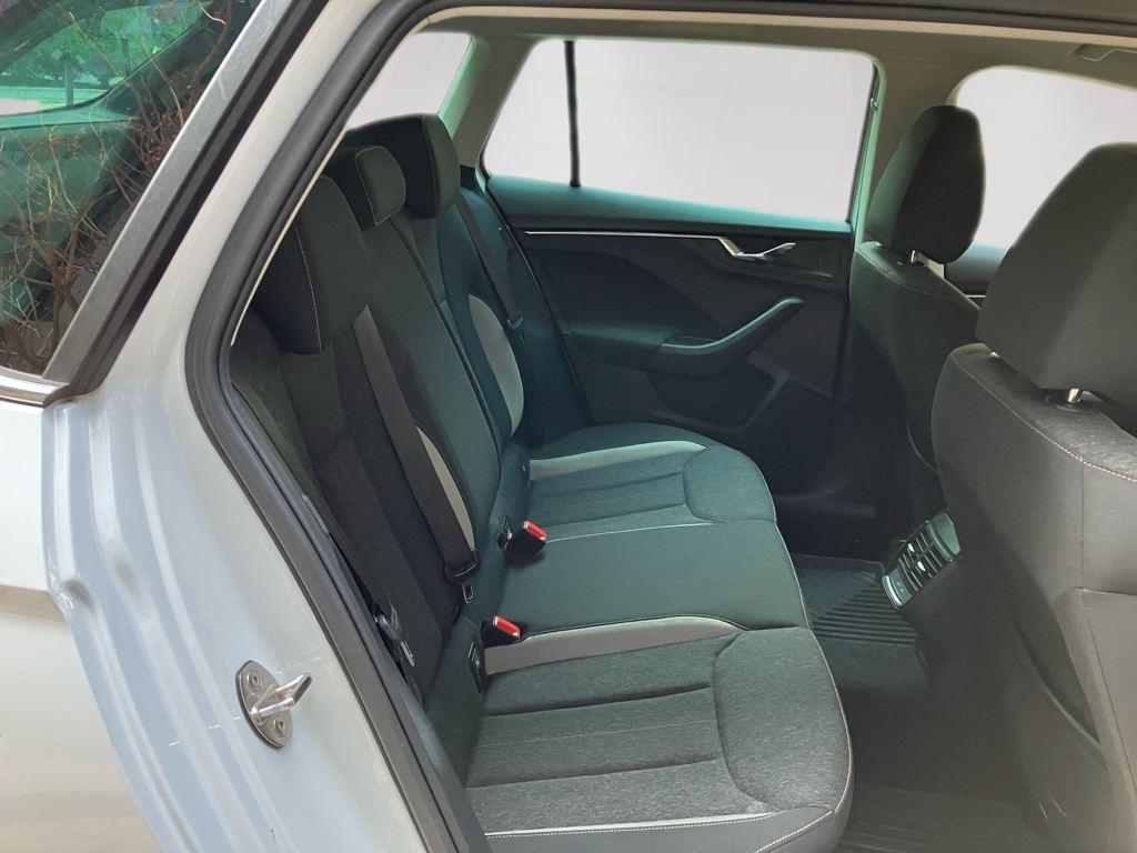 Skoda Kamiq 1.5 TSI Style DSG 110 kW (150 CV) - 5