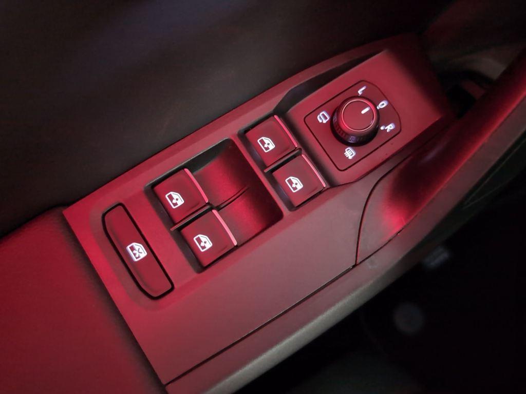 SEAT León 1.5 TSI e-Hybrid FR XM DSG 150 kW (204 CV) - 17