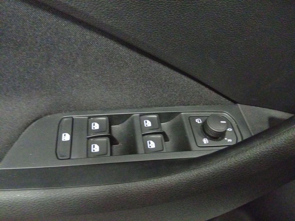 Skoda Kamiq 1.0 TSI Selection DSG 85 kW (115 CV) - 17