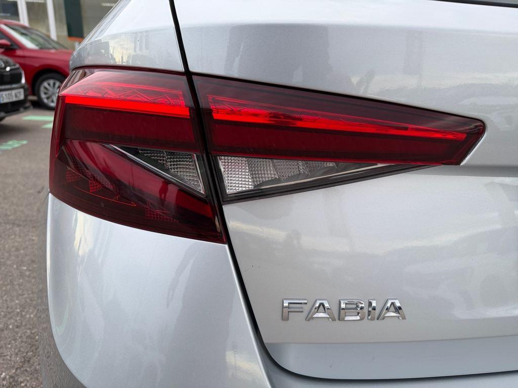 Skoda Fabia 1.0 TSI Selection 70 kW (95 CV) - 19